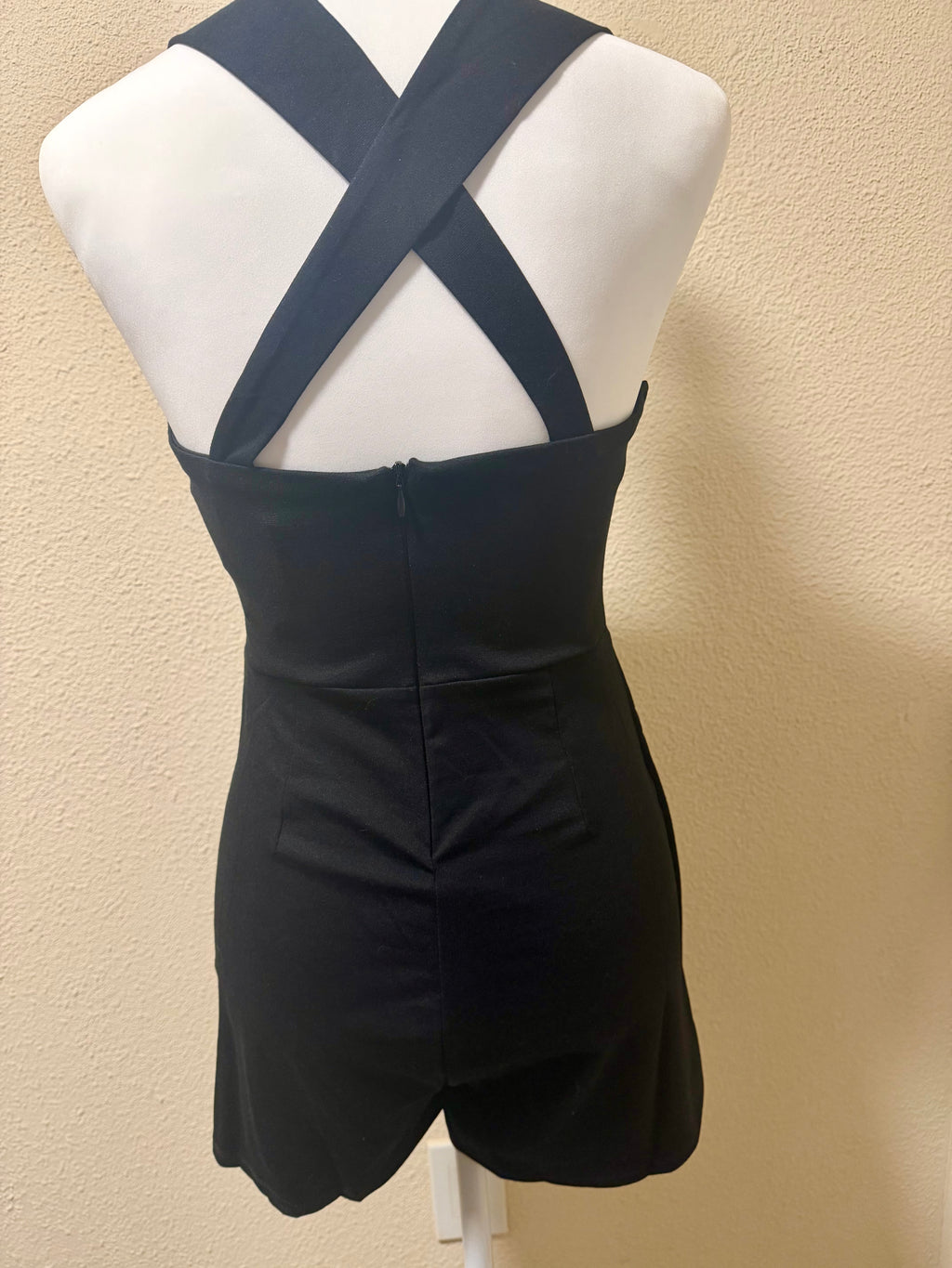 Noir Basic Romper🖤